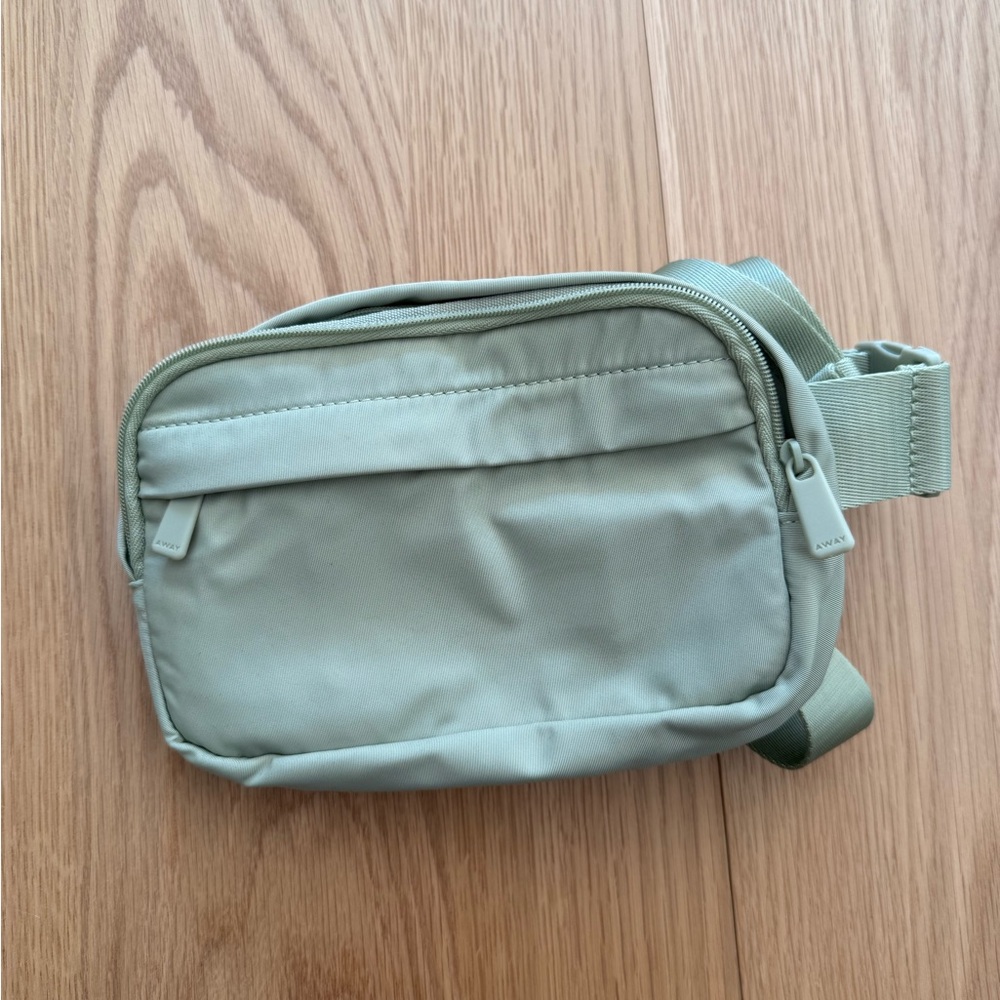 NWOT Away Crossbody Bag